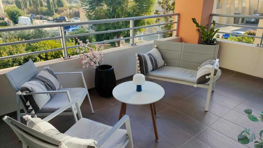 Superbe T2 avec terrasse de 25m² - Idéalement situé L66 
