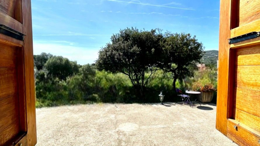 Havre de paix en plein cœur du maquis Corse pour 6 personnes L38 