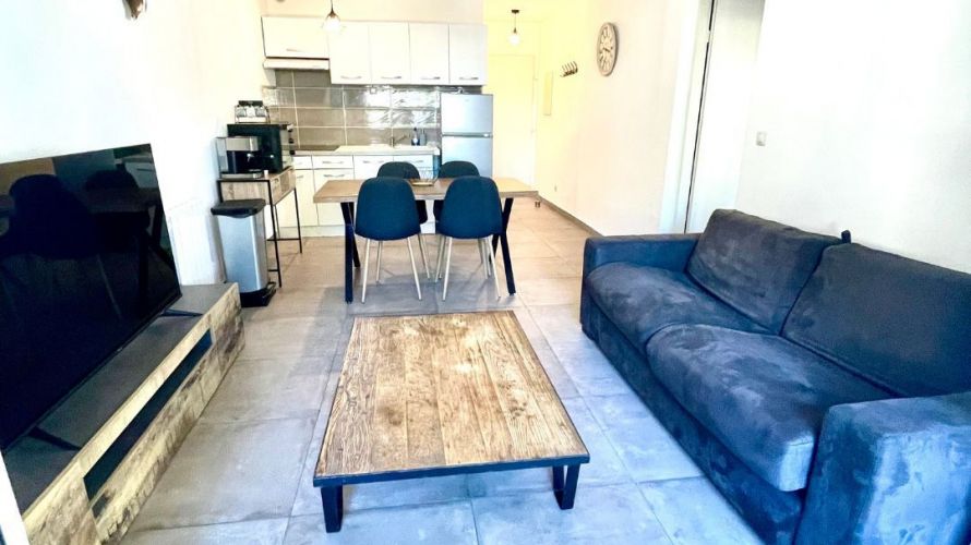 Bel appartement 2 pièce à deux pas de toutes les commodités L40 
