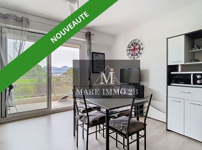 Studio avec terrasse et parking 