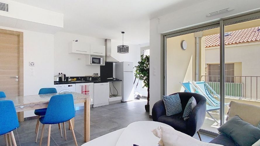 Superbe T3 situé au coeur du centre-ville de Calvi L03 