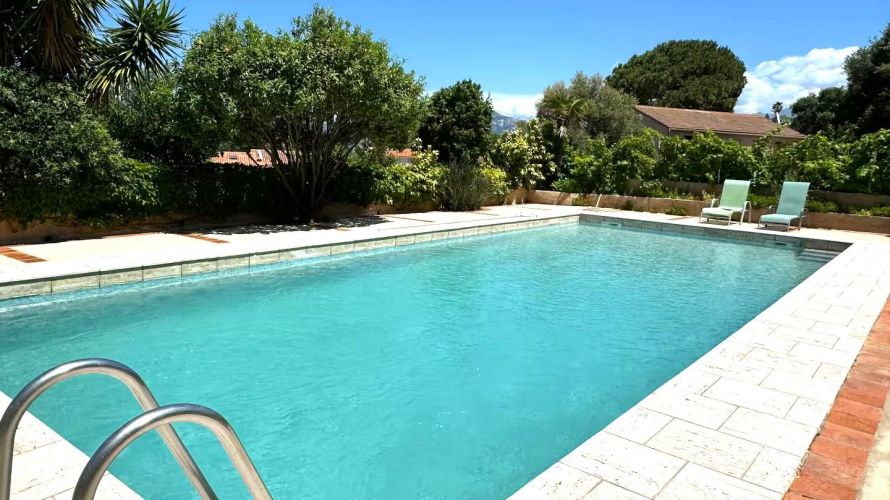 Appartement de type T4 en duplex sur une propriété privée L33 