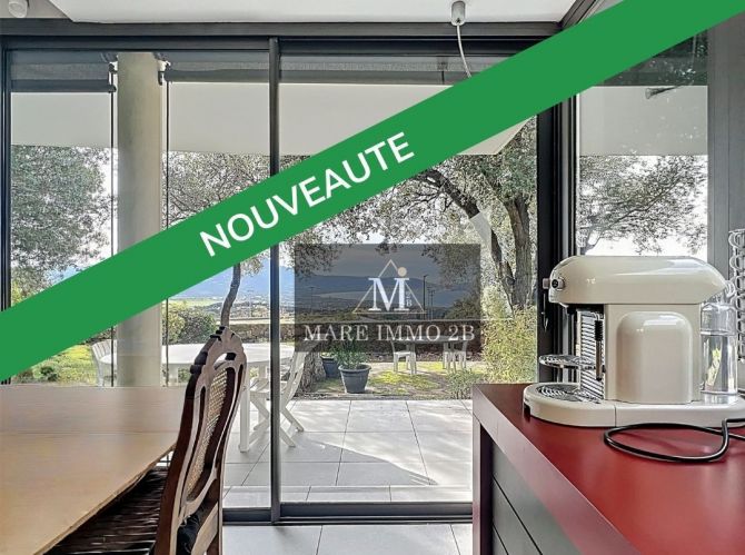 Villa avec Piscine et Vue Mer 