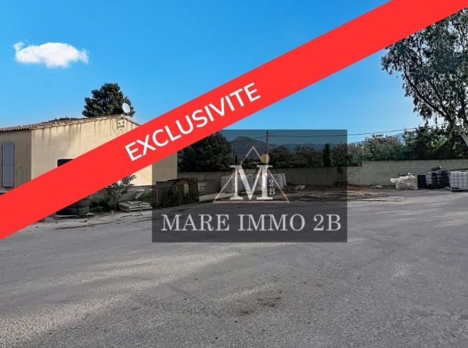 En exclusivité  Mareimmo2b: Terrain Constructible pour Hangar dans la zone Industrielle 