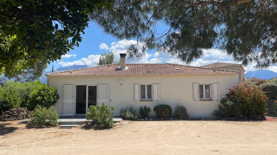 Belle Maison Climatisée avec Terrasse Rare sur le Secteur 