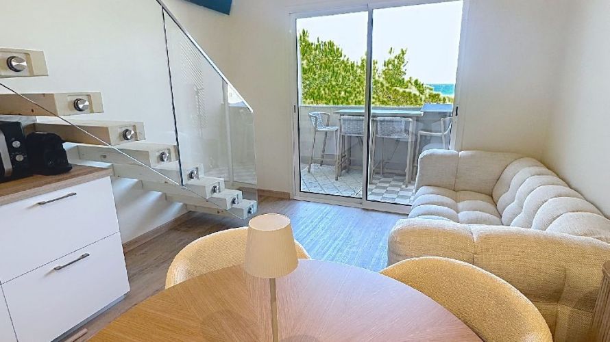 Superbe T3 climatisé avec balcon et vue mer, idéalement situé L44 